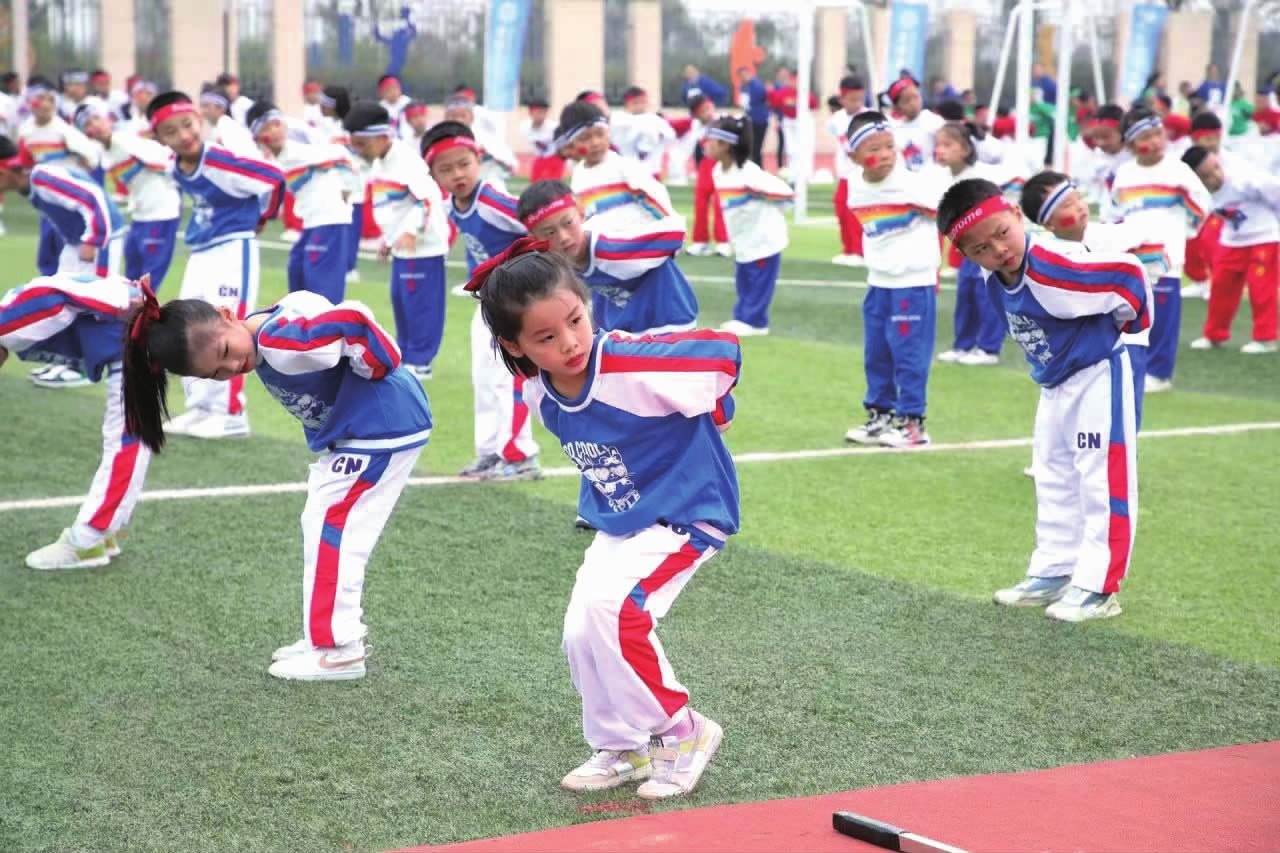 迈克·特劳特达成生涯第 300 支本垒打，超越天使队史纪录