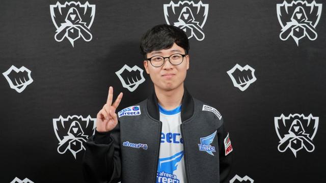 而且球员薪 而且球员薪